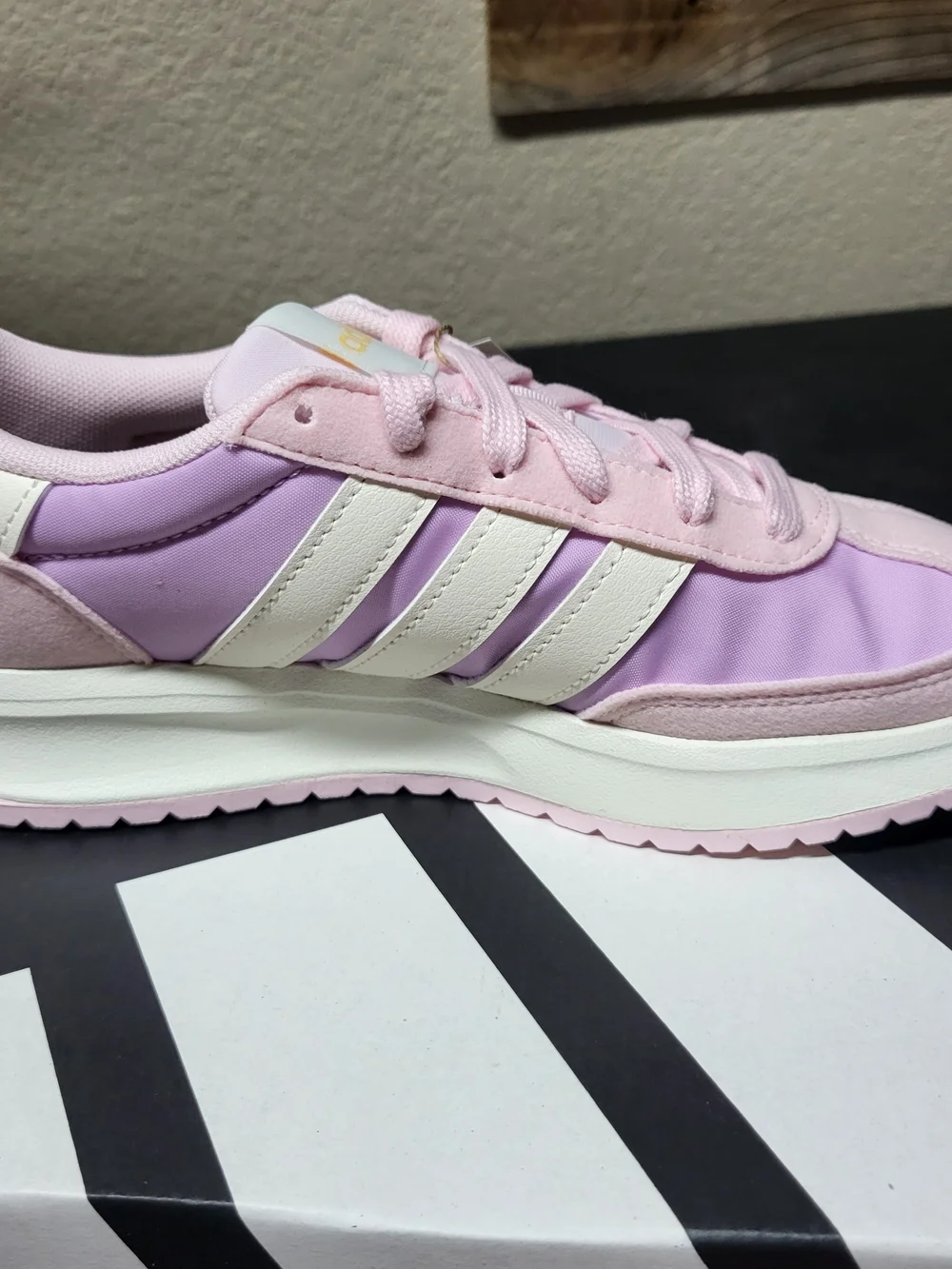 adidas women sneaker